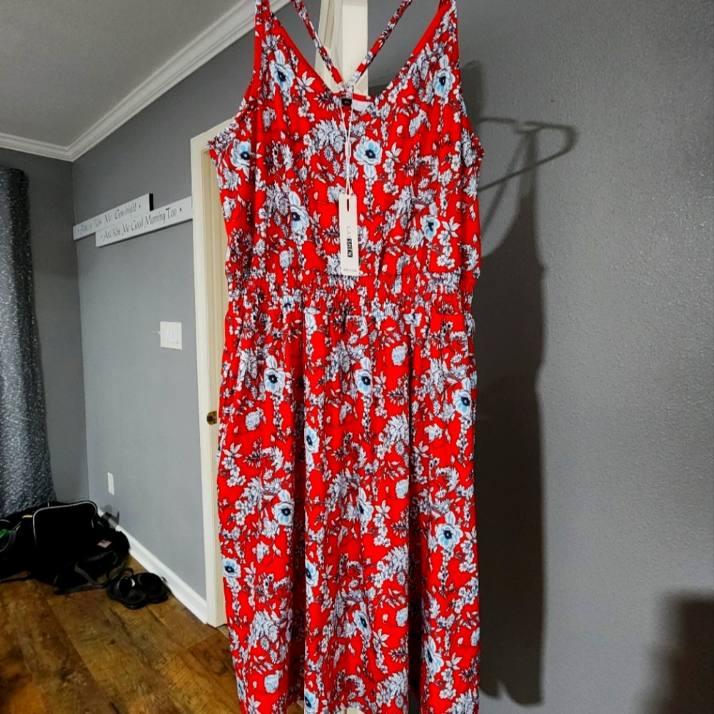 XL Laishen spaghetti strap red with blue flower dress